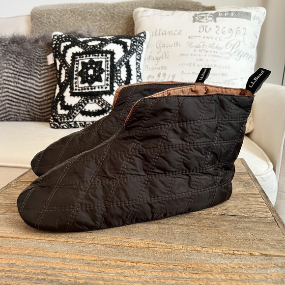 L.L. Bean Other - L.L. Bean Slippers Mens Size 9.5 Brown Quilted Nylon Bootie House Shoes Cozy